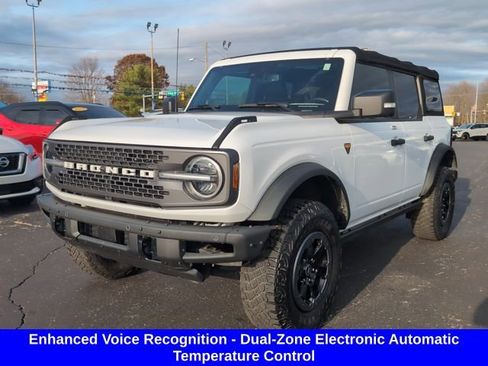 Used 2022 Ford Bronco Badlands image 4