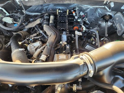 Used 2023 Ford Expedition Max XLT image 32