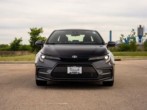 Used 2021 Toyota Corolla SE w/ Carpet Mat Package (TMS) FWD image 2