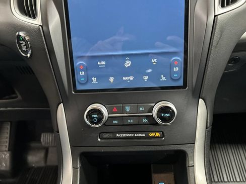 Certified 2024 Ford Edge SEL w/ Convenience Package AWD/4WD image 23