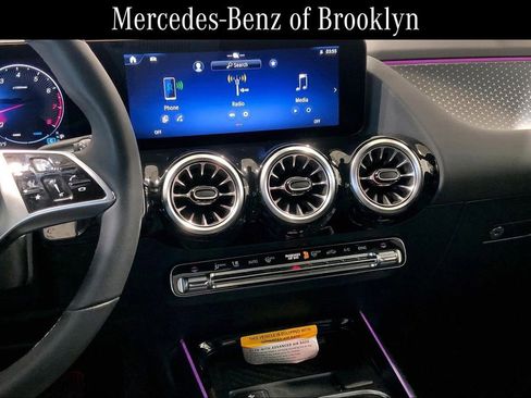 Used 2026 Mercedes-Benz GLA 250 4MATIC image 7