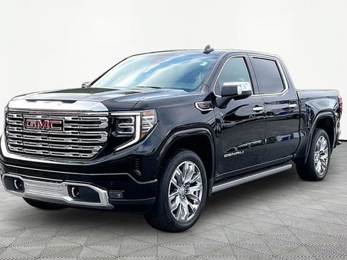 Used 2025 GMC Sierra 1500 Denali w/ Denali Reserve Package AWD/4WD image 3