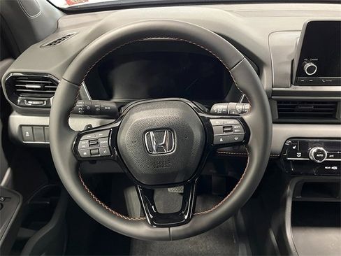 New 2025 Honda Pilot Sport image 20