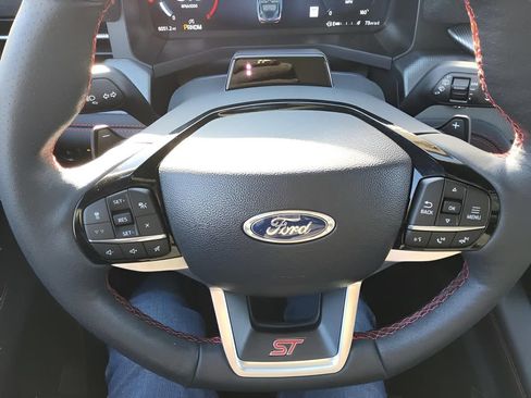 Used 2025 Ford Explorer ST w/ Sun And Sound Package AWD/4WD image 18