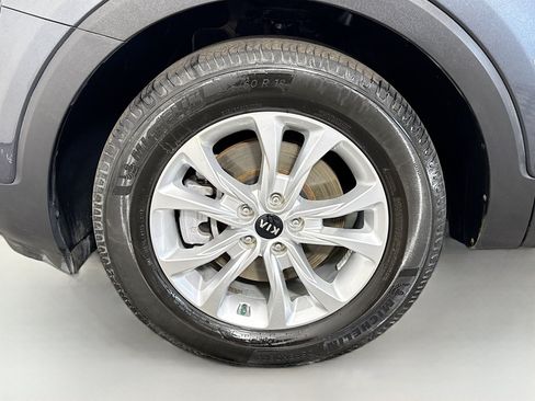 Used 2020 Kia Telluride LX FWD image 38