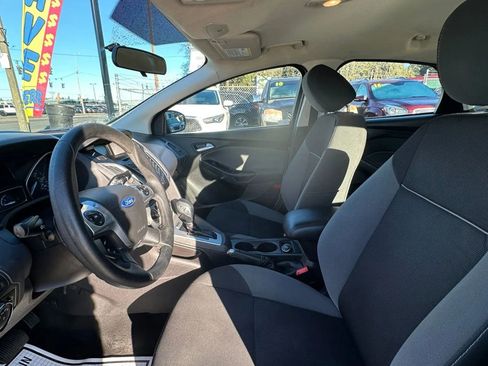 Used 2014 Ford Focus SE image 22