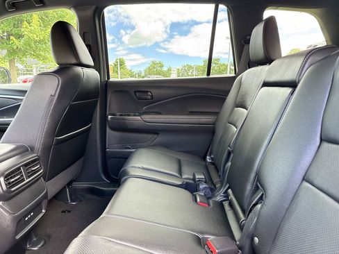 Used 2024 Honda Passport EX-L image 16