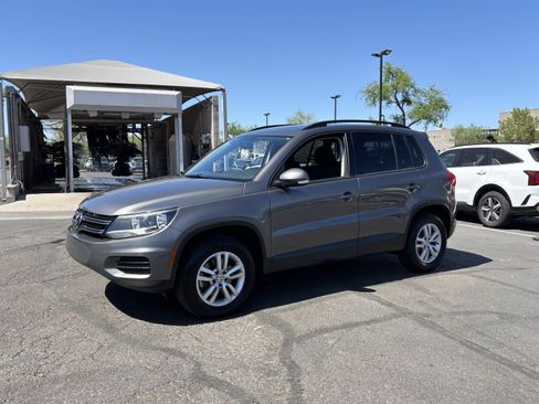 Used 2015 Volkswagen Tiguan S FWD image 6