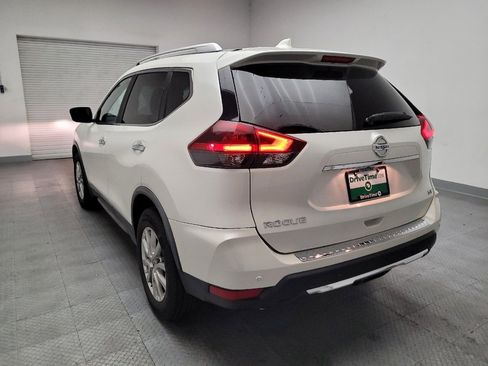 Used 2020 Nissan Rogue SV FWD image 6