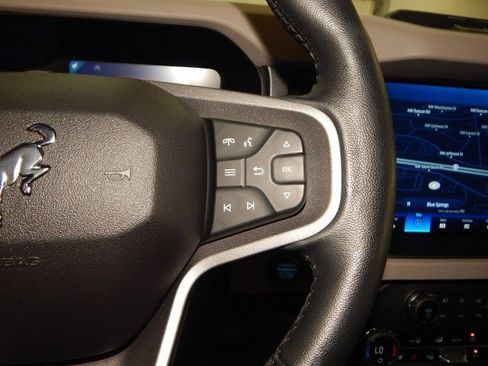 Used 2023 Ford Bronco Wildtrak image 28