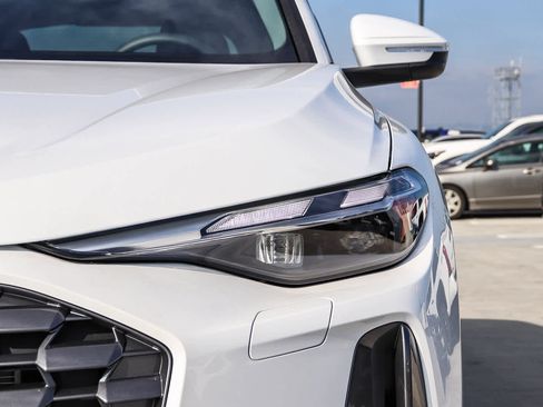 New 2025 Audi Q5 Premium image 7