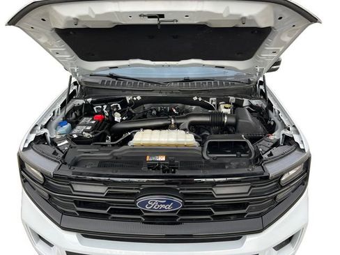 Certified 2025 Ford Expedition Active AWD/4WD image 16