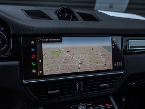 Certified 2022 Porsche Cayenne Platinum Edition AWD/4WD image 22