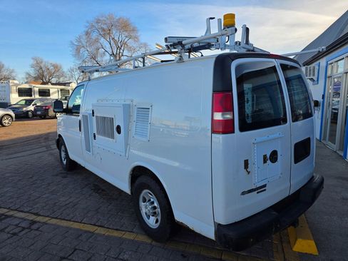 Used 2014 Chevrolet Express 2500 image 9