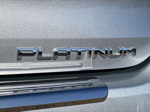 Used 2020 Toyota Highlander Platinum AWD/4WD image 31
