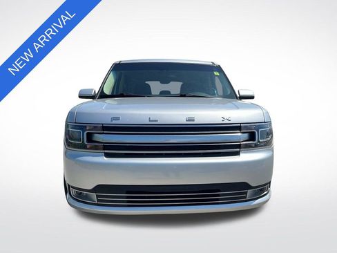 Used 2018 Ford Flex Limited w/ Equipment Group 303A AWD/4WD image 8