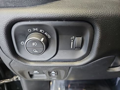 Used 2025 RAM 1500 Big Horn image 25