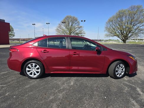 Certified 2025 Toyota Corolla LE FWD image 14