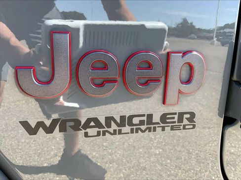 Used 2021 Jeep Wrangler Unlimited Rubicon AWD/4WD image 31