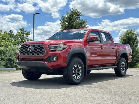 Used 2021 Toyota Tacoma TRD Off-Road w/ Technology Package AWD/4WD image 26