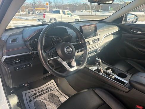 Used 2022 Nissan Altima 2.5 SR FWD image 18