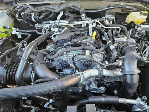 New 2025 Ford Bronco 4-Door image 16