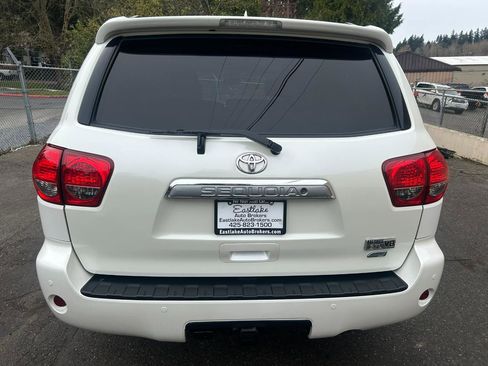 Used 2016 Toyota Sequoia Platinum AWD/4WD image 6