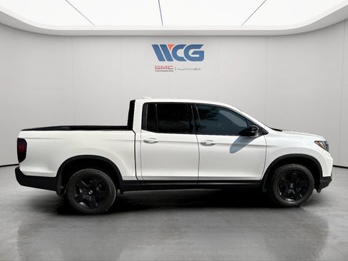 Used 2024 Honda Ridgeline Black Edition image 2