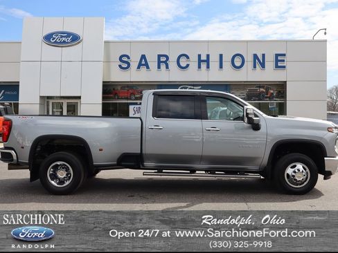 Used 2025 Chevrolet Silverado 3500 LTZ w/ LTZ Convenience Package image 1