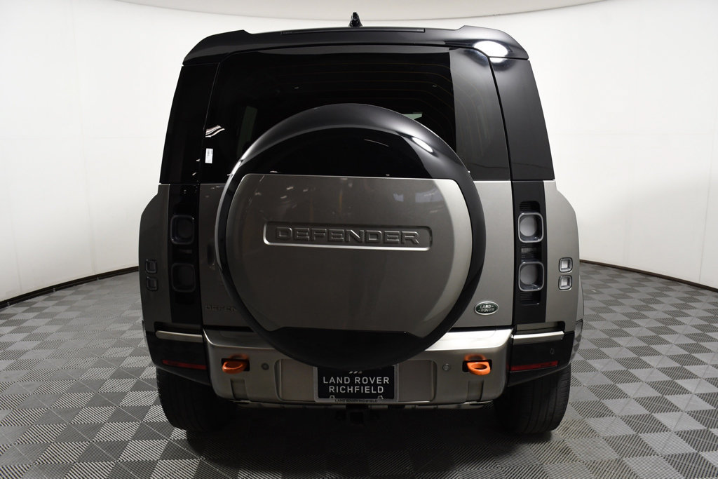 Used 2023 Land Rover Defender 110 X AWD/4WD image 5