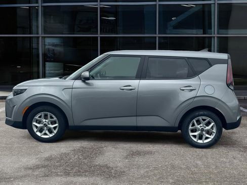 Used 2024 Kia Soul LX w/ Option Group 015 FWD image 8
