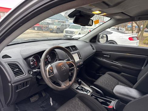 Used 2021 Mitsubishi Outlander Sport FWD image 11