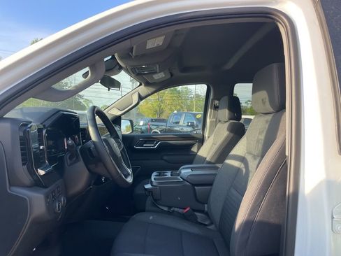 Used 2023 Chevrolet Silverado 1500 LT image 10