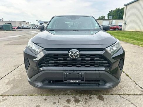 Used 2022 Toyota RAV4 LE AWD/4WD image 9