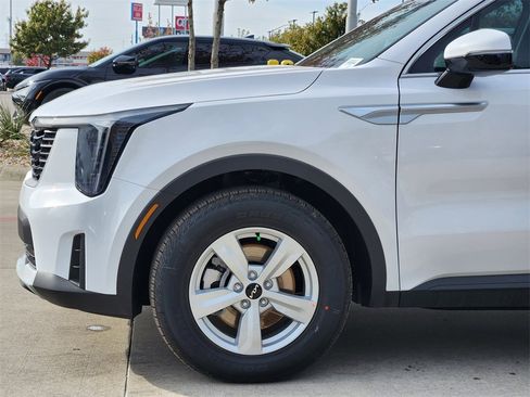 New 2026 Kia Sorento LX image 5