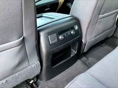 Used 2018 Chevrolet Tahoe LS w/ Enhanced Driver Alert Package RWD image 11