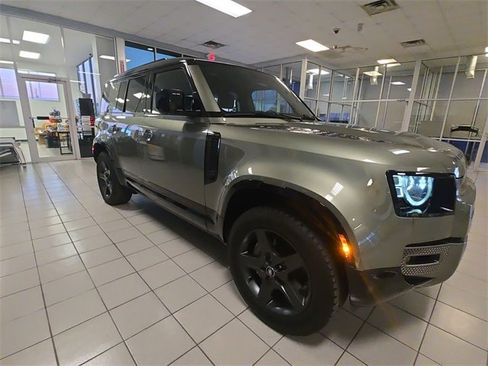 Used 2023 Land Rover Defender 110 X-Dynamic SE image 2