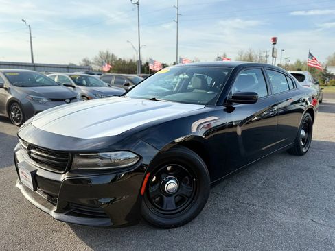 Used 2019 Dodge Charger Police w/ Street Appearance Group RWD image 9