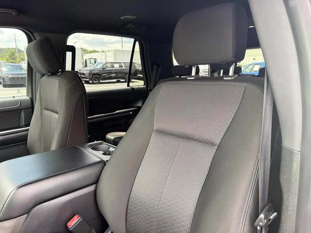 Used 2019 Ford Expedition XLT AWD/4WD image 22