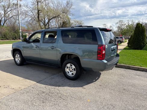 Used 2009 Chevrolet Suburban LT w/ Convenience Package 1 image 24