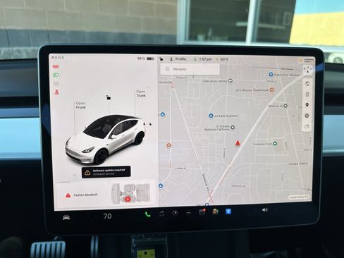 Used 2022 Tesla Model Y Performance image 16