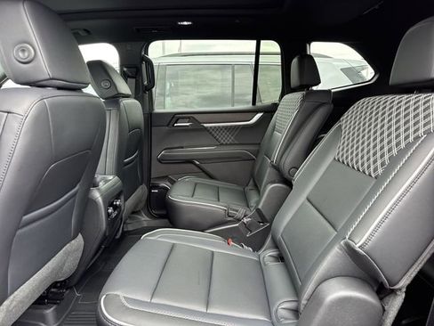 New 2026 GMC Acadia Denali FWD image 9