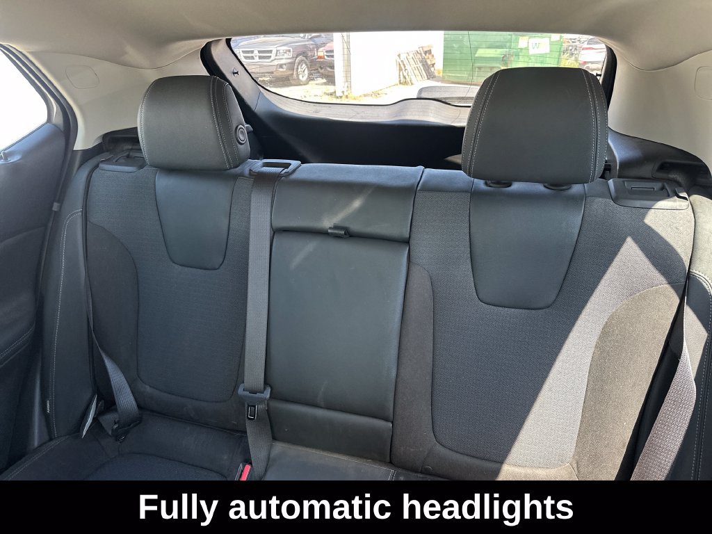 Used 2020 Buick Encore GX Select w/ Sport Touring Package AWD/4WD image 17