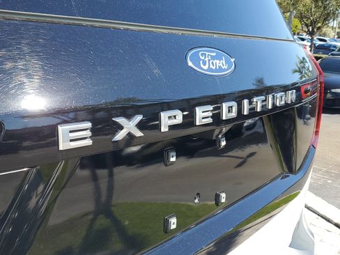 Used 2025 Ford Expedition Platinum w/ Driver's Package image 9