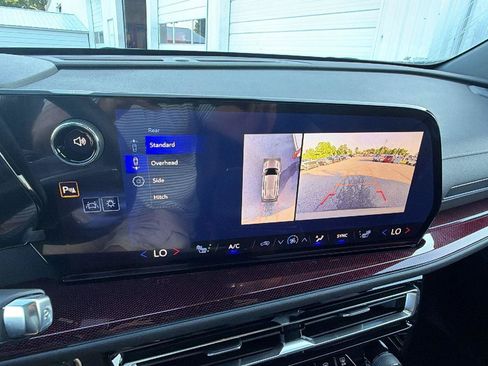 New 2026 Chevrolet Traverse Z71 w/ Driver Confidence Package AWD/4WD image 28