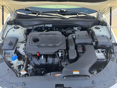 Used 2017 Kia Optima LX image 32