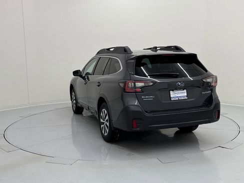 Used 2021 Subaru Outback Premium image 3