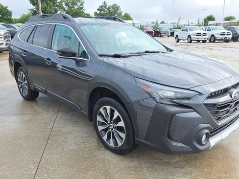 Used 2023 Subaru Outback Limited AWD/4WD image 7