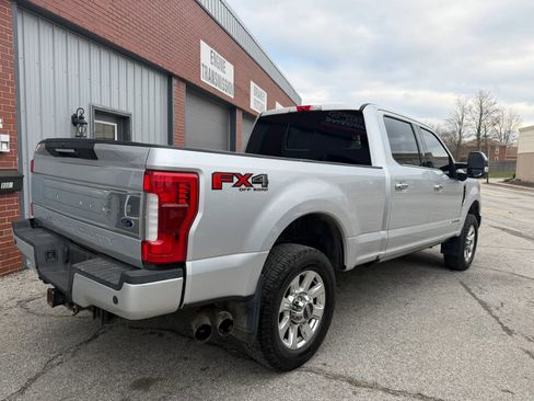 Used 2018 Ford F250 Platinum w/ Platinum Ultimate Package image 4