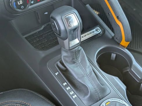 Used 2024 Ford Bronco Badlands image 20